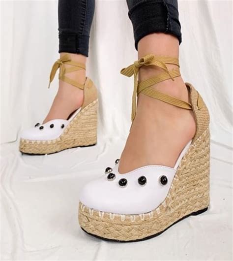 lola shoes online.